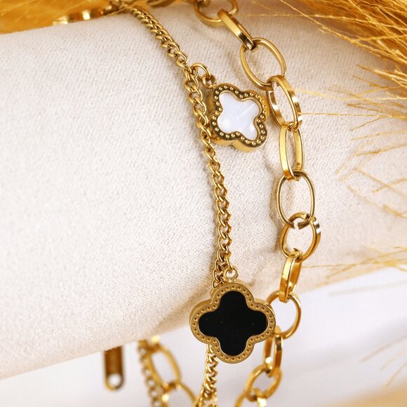Chic Viola Flower Bracelet in Durable Stainless Steel - Perfect Gift - Picture 1 of 1